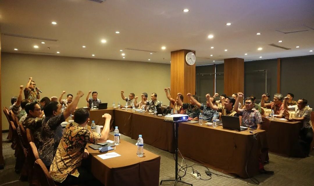 Rapat Evaluasi Kinerja Penjualan Triwulan III dan Rencana Penjualan Triwulan IV Divisi Pupuk Kelompok Usaha Saraswanti. Medan, 13 Oktober 2023