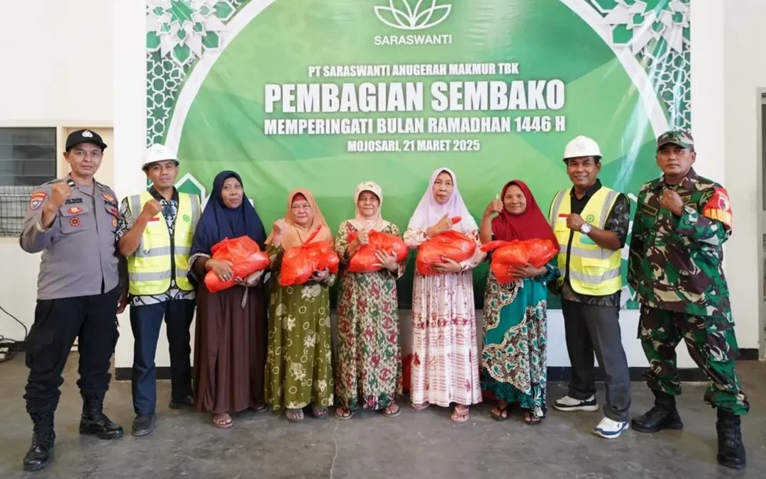 Memperingati Bulan Ramadhan 1446 H, Saraswanti Group mengadakan acara Pembagian Sembako untuk warga di sekitar pabrik.