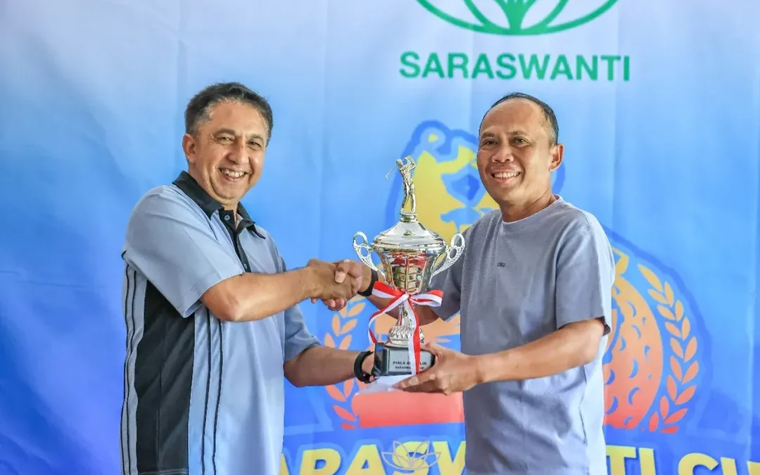 Tim Marketing Divisi Pupuk Saraswanti Group membangun kebersamaan dan kekompakan